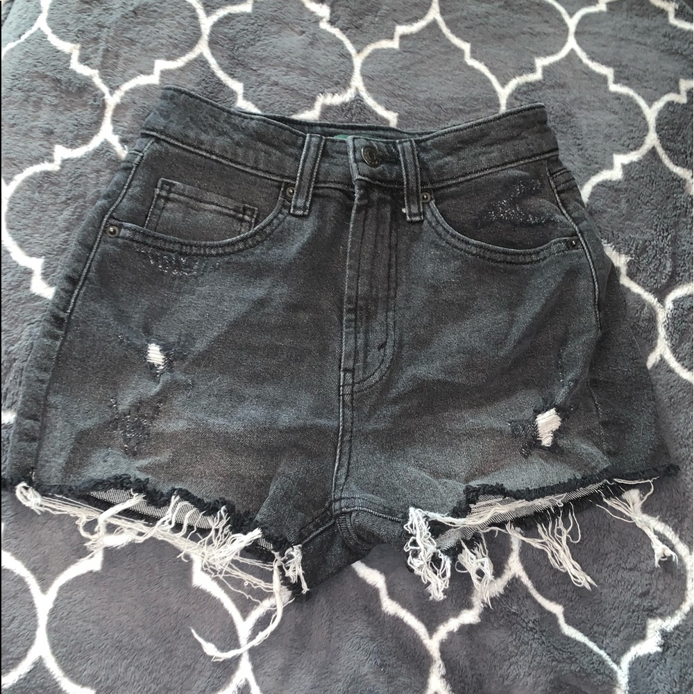 black distressed/ripped jean shorts